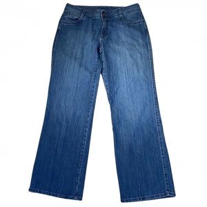 Eddie Bauer Curvy Straight Leg Jeans in Medium Dark Wash size 14